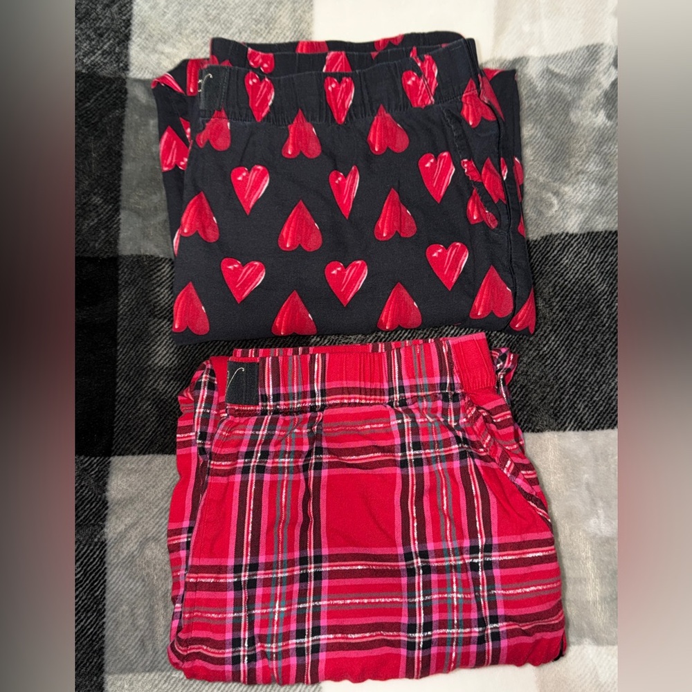 Women’s Medium Regular Victoria's Secret Pajama Glitter Plaid & Red Heart Pants